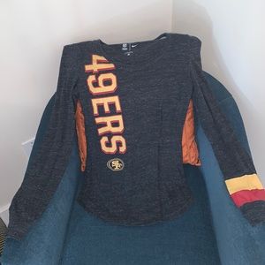 🏈 Almost New! Long sleeve, 49ers NFL Shirt!